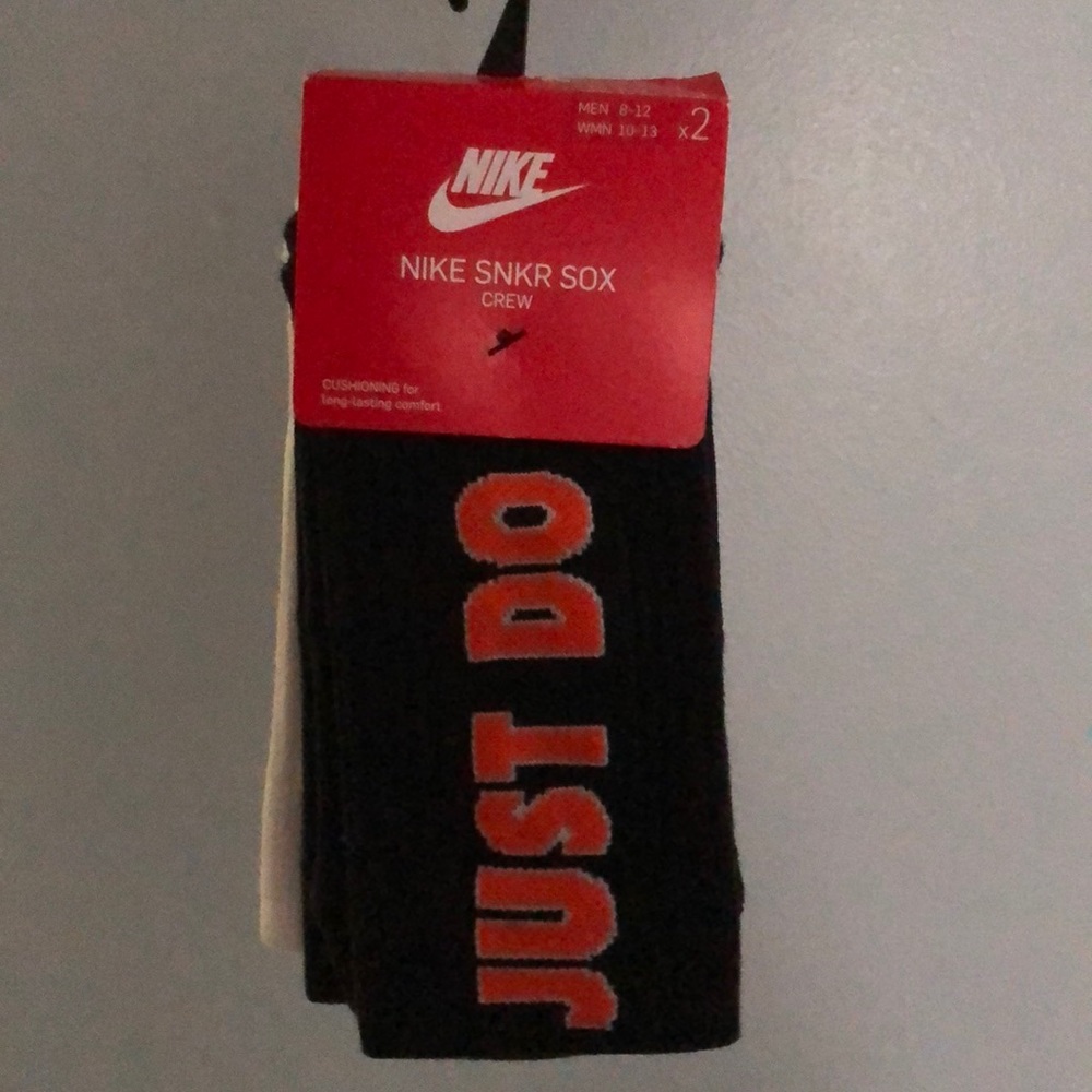Nike “SNKR SOX”